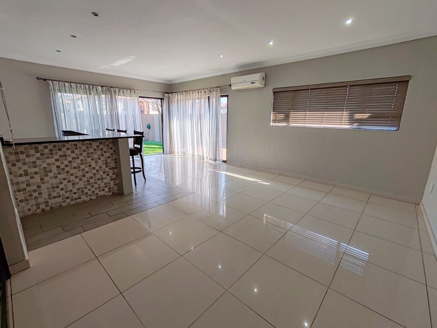 4 Bedroom Property for Sale in Grimbeeck Park North West
